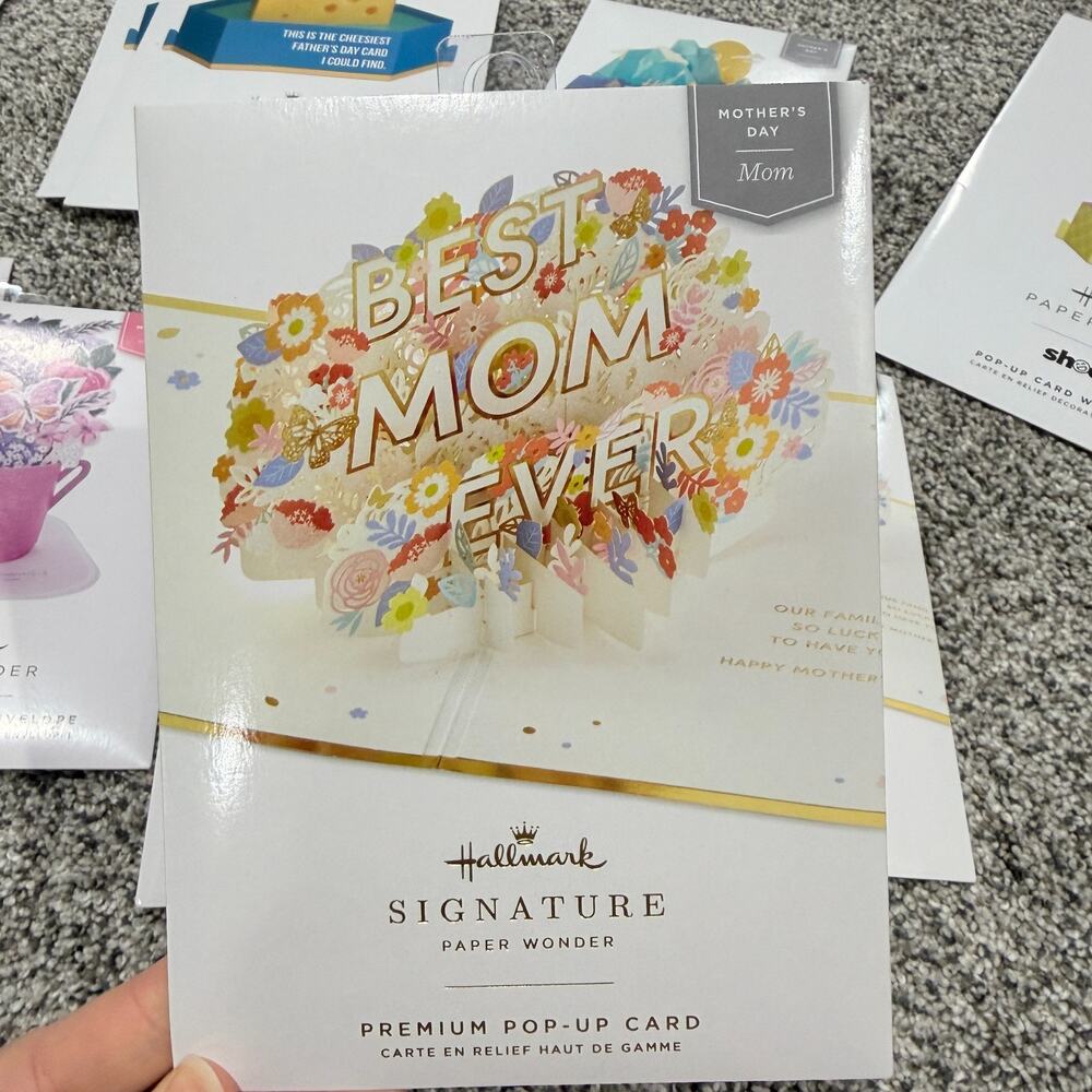 Wholesale, 29 Hallmark Signature Paper Pop Up Mother's Day Cards, Lights Musical - Picture 8 of 13